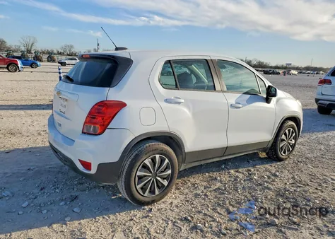 2018 Chevrolet Trax Ls z USA, uszkodzony, nr VIN KL7CJKSB8JB517876